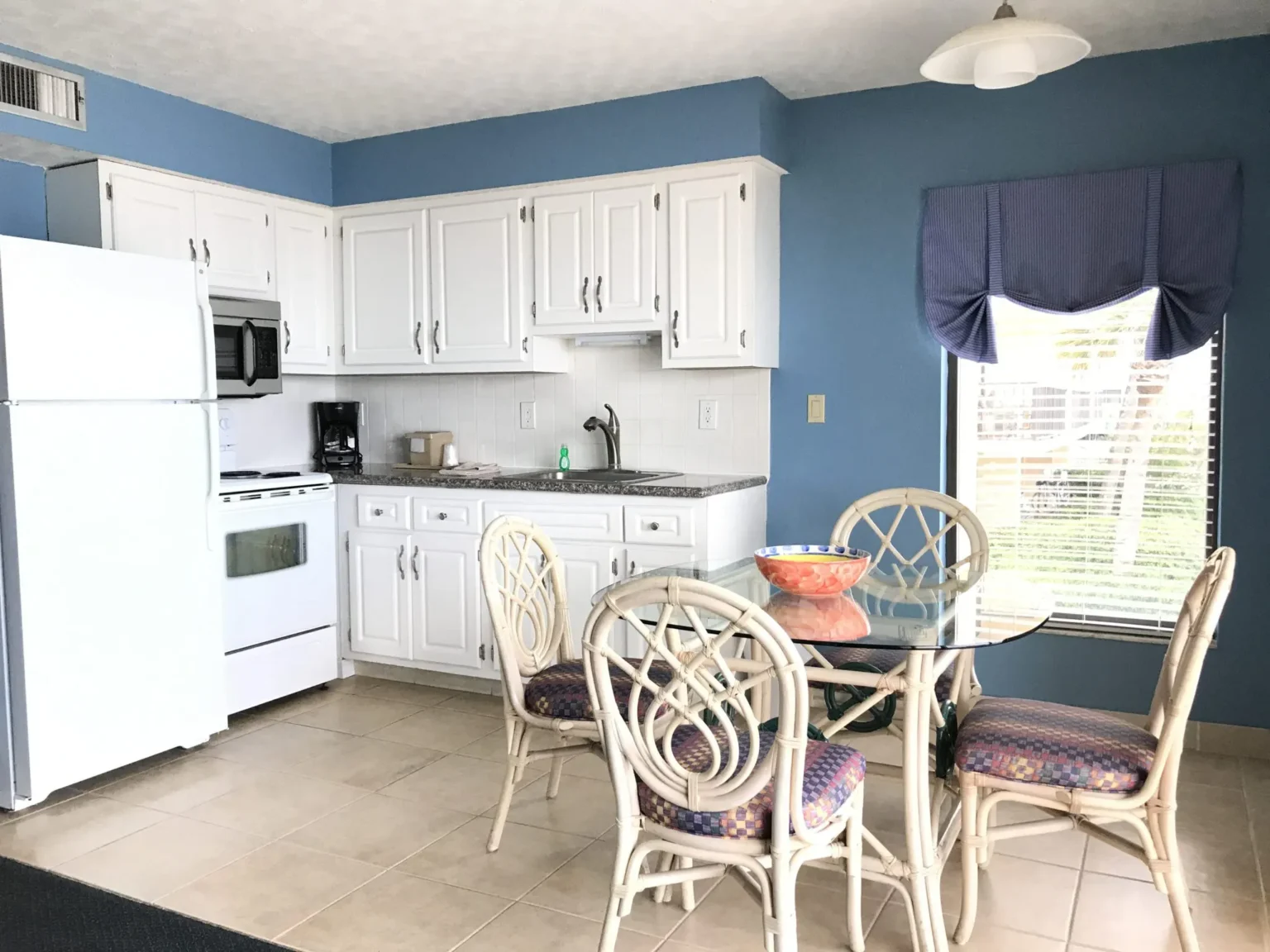 One Bedroom Suite Kitchen